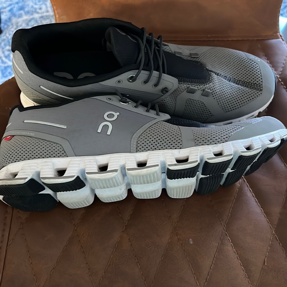 Mens On Cloud running shoes.